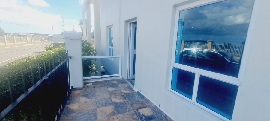 Commercial Property for Sale in Plattekloof Western Cape